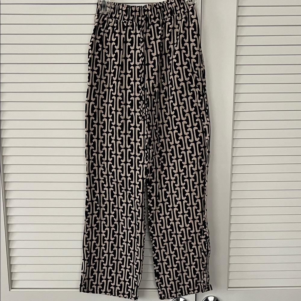 Monteau Black and Cream Abstract Print Pants